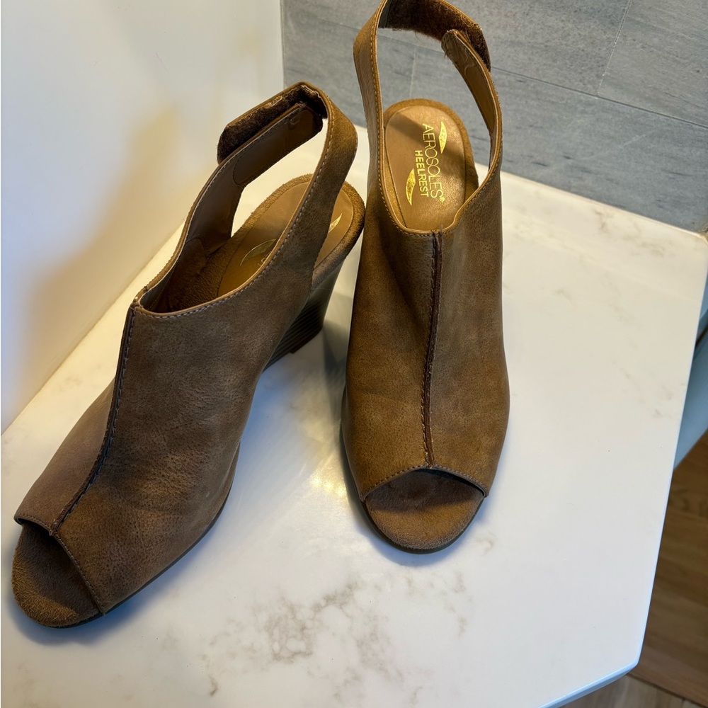Aerosoles Women's Brown Peep-Toe Heels